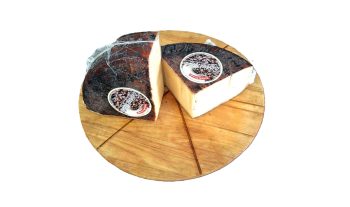 Formaggio Duro Italiano al Caffè Espresso