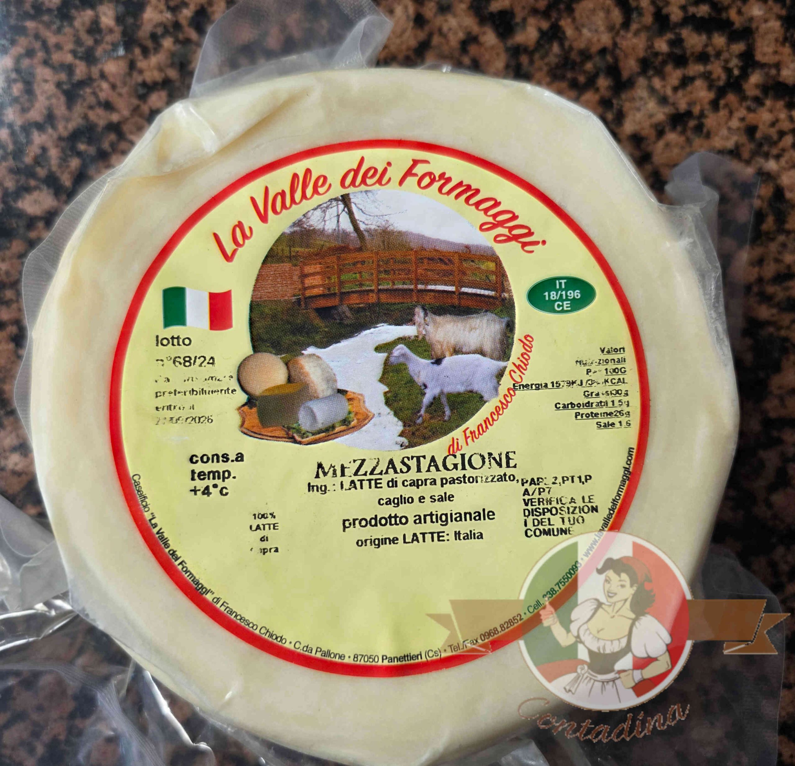 Formaggio Caprino Mezzastagione - półtwardy ser kozi średnio dojrzewający